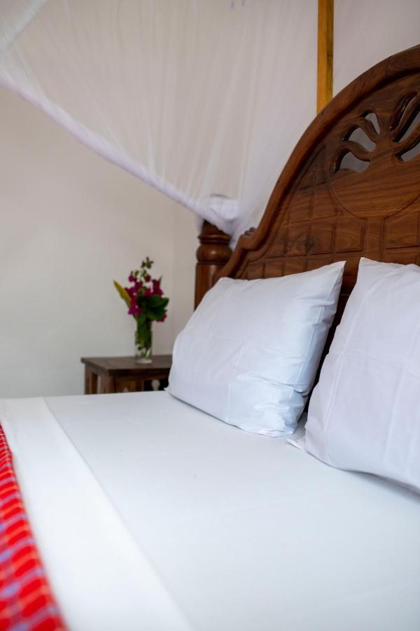 Uroa Beach Lodge Kültér fotó