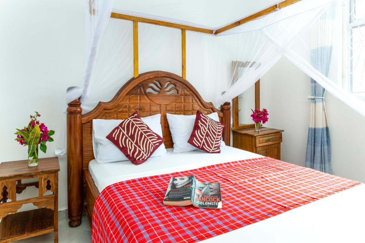 Uroa Beach Lodge Kültér fotó