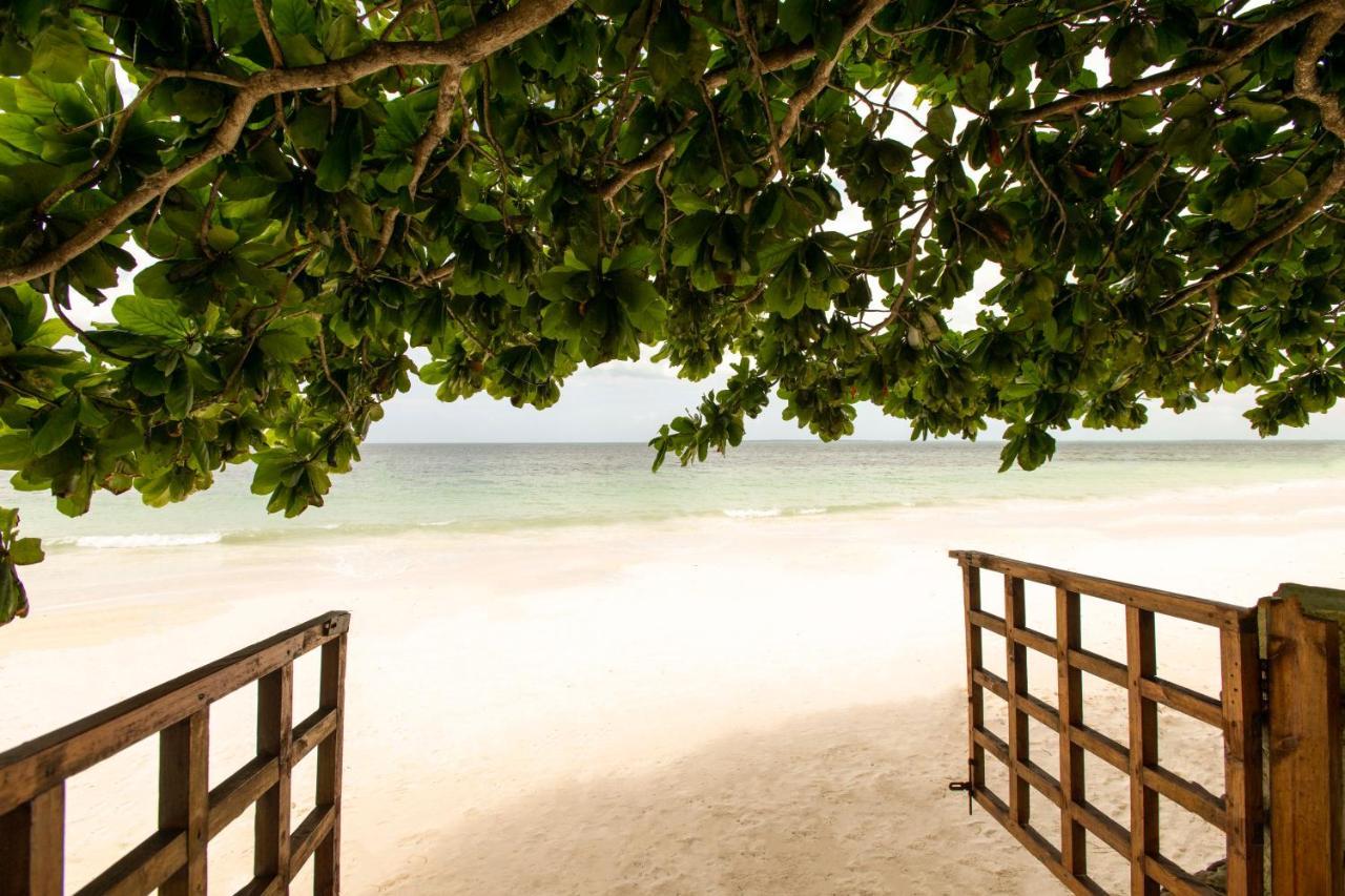 Uroa Beach Lodge Kültér fotó
