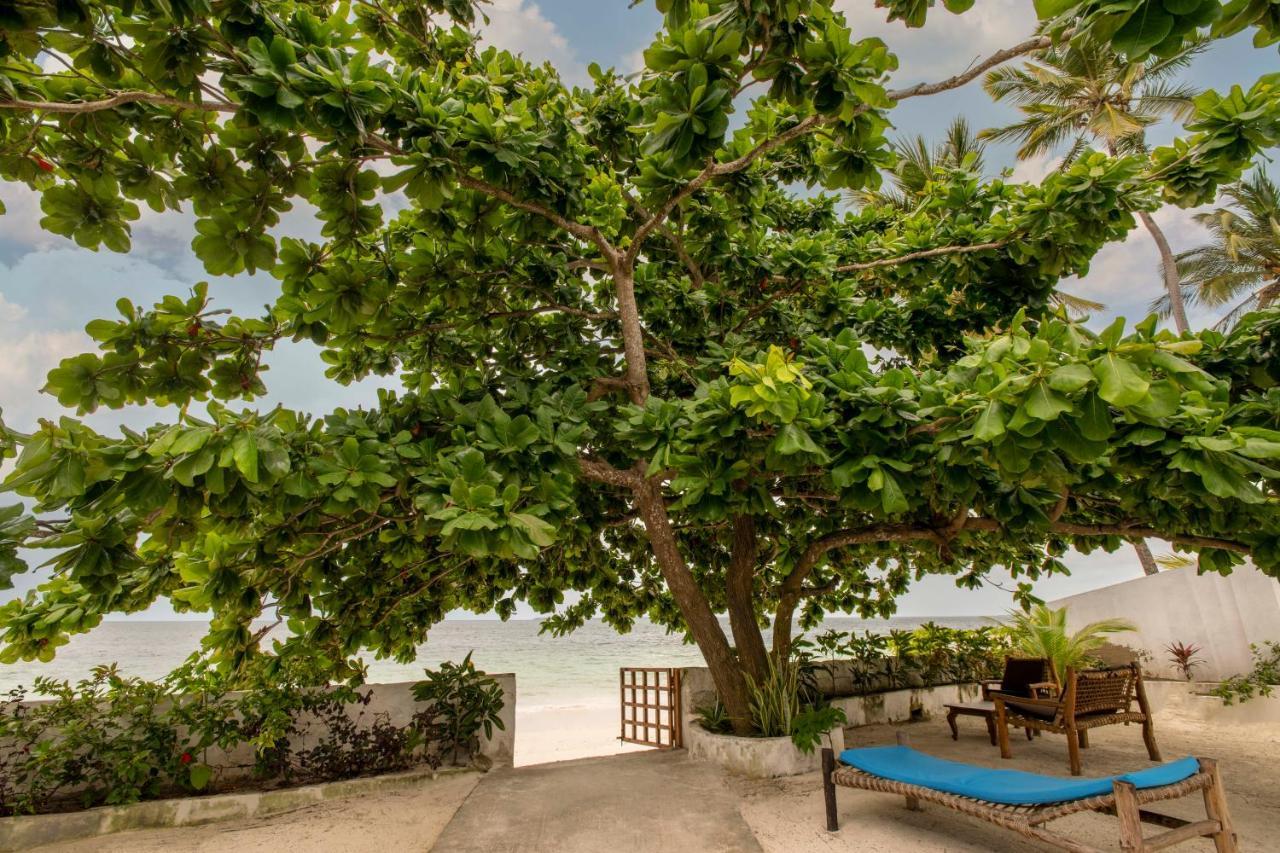 Uroa Beach Lodge Kültér fotó